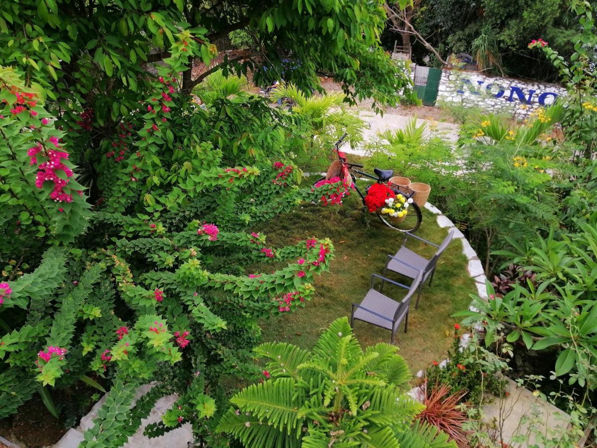 Lonos Circle Private Garden Bed & Breakfast Romblon Eksteriør bilde